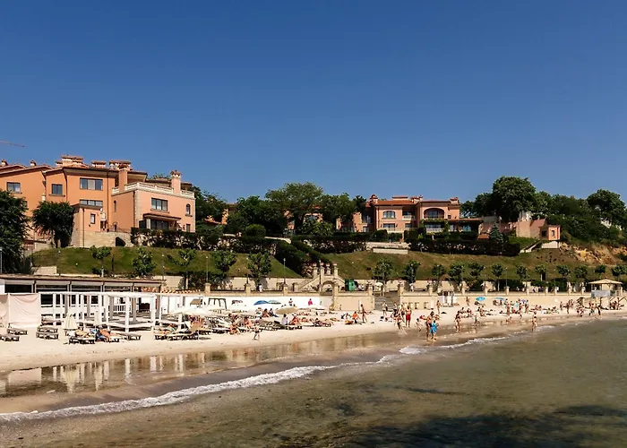 Club Marine Apart